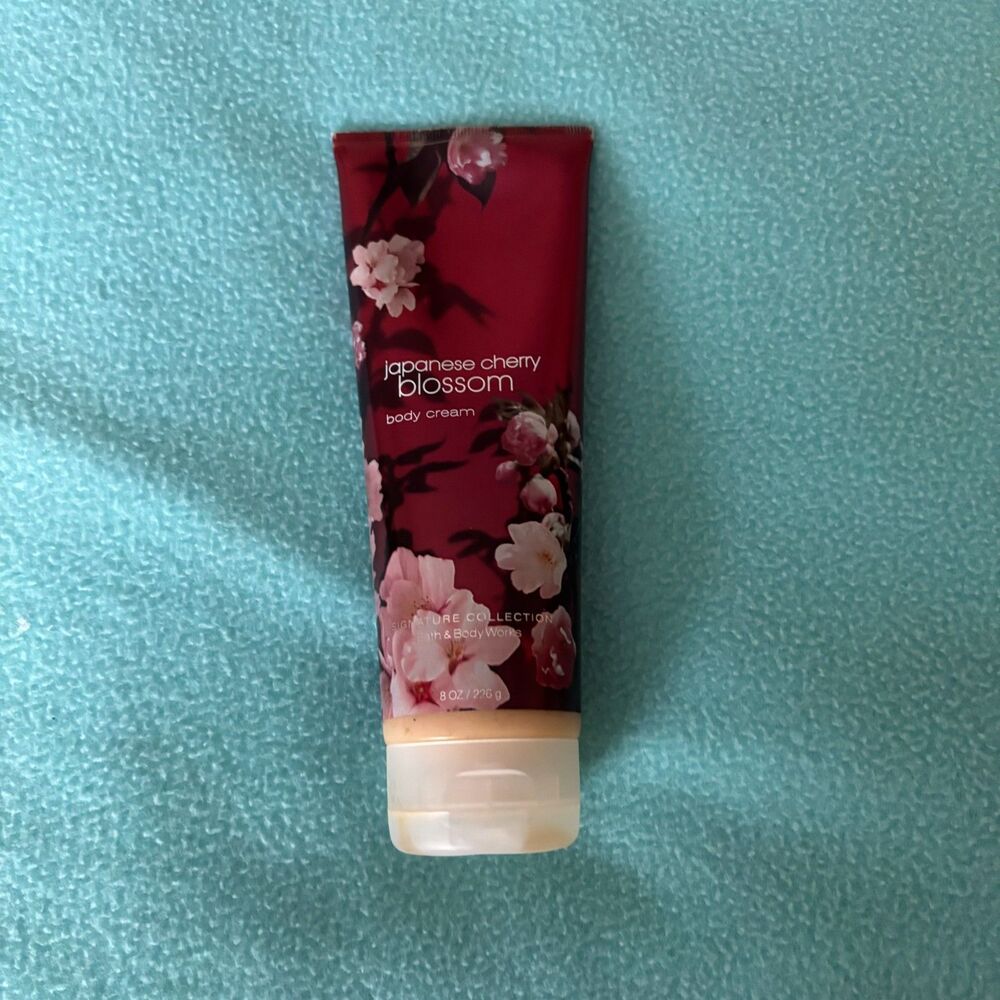 Bath and Body Works Japanese Cherry Blossom Body Cream Signature Collection 8oz